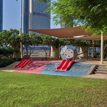 Magnificent 2 Bedroom With Stunning Burj Khalifa View Dubai Bagian luar foto