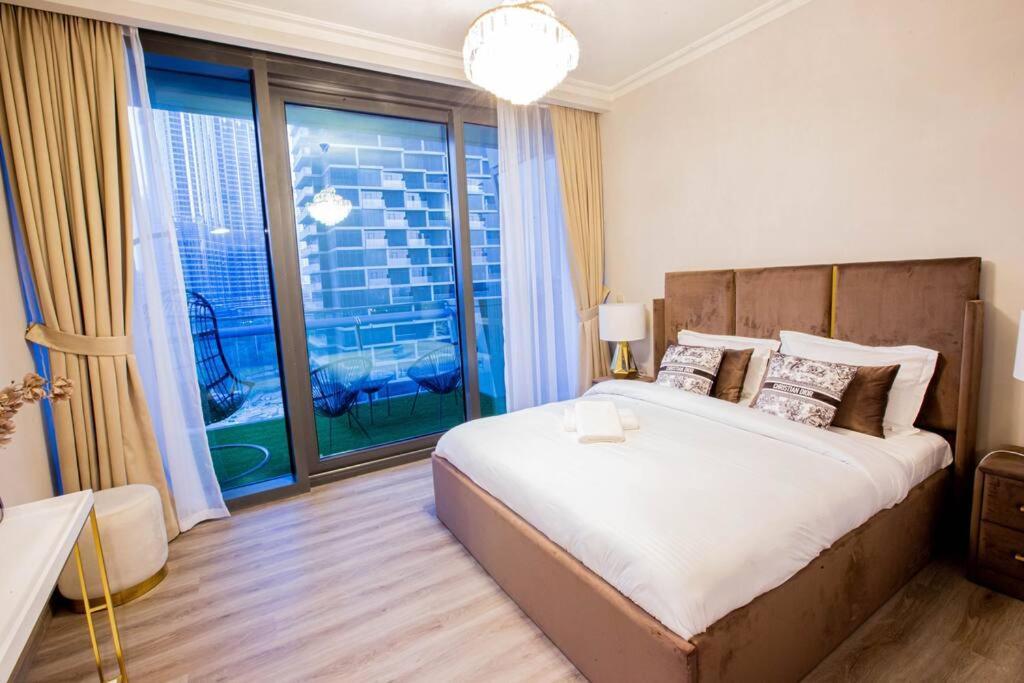 Magnificent 2 Bedroom With Stunning Burj Khalifa View Dubai Bagian luar foto