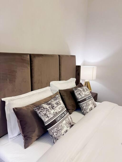 Magnificent 2 Bedroom With Stunning Burj Khalifa View Dubai Bagian luar foto